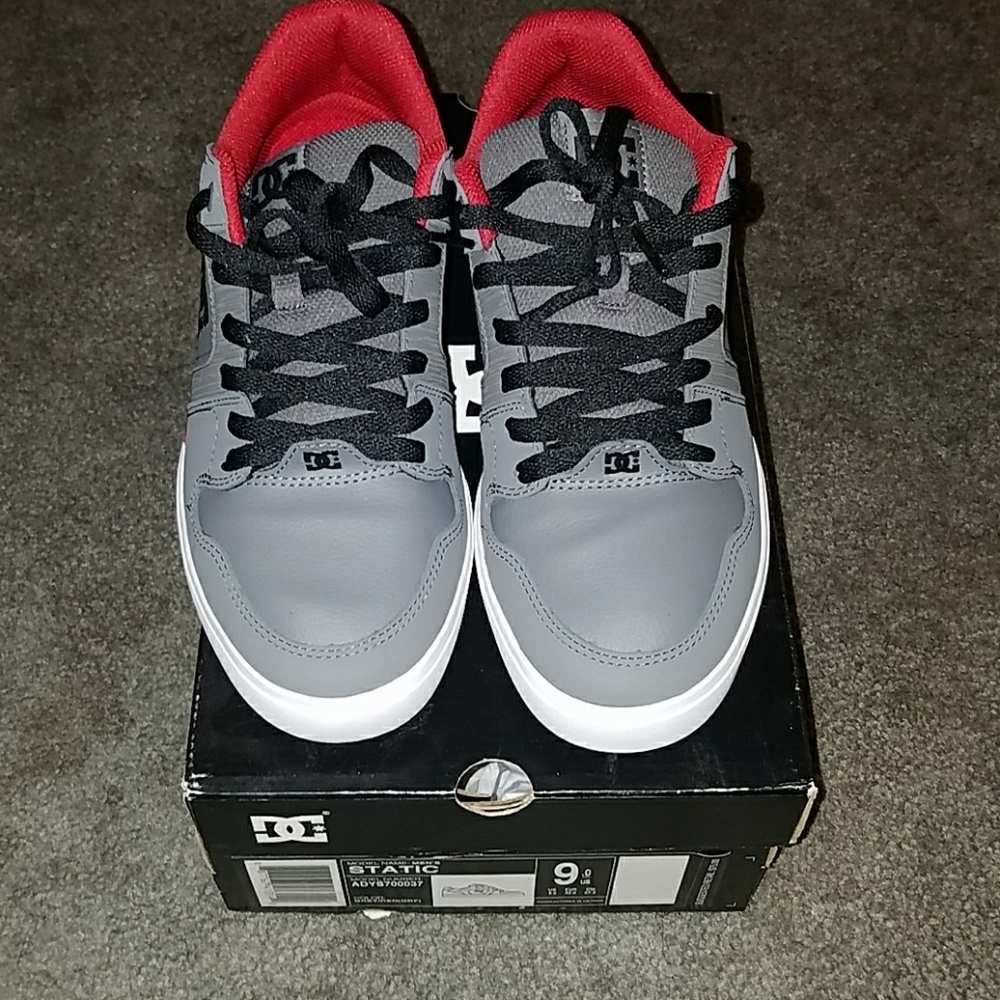 Shoes - Picture 2 of 4